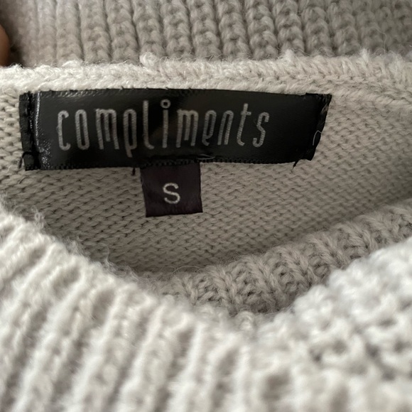 Cowel neck sweater - Picture 2 of 3